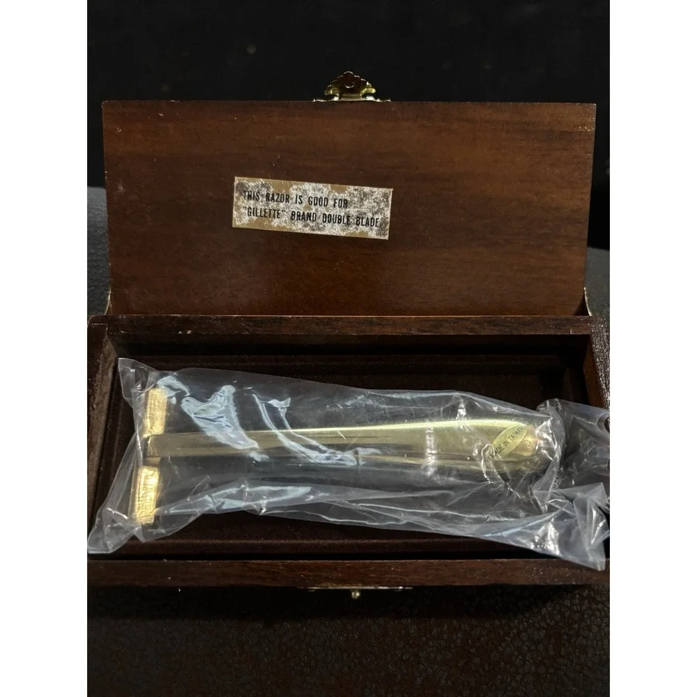 N/A vintage razor